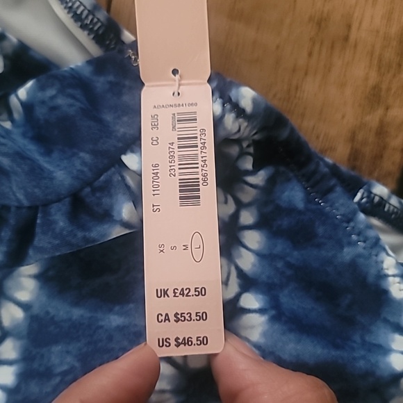 Victorias Secret Bikini - Picture 5 of 8